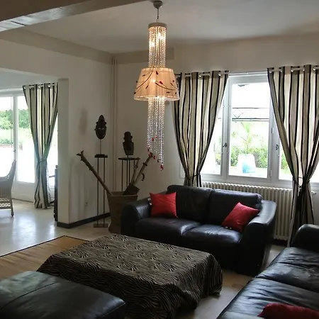 Le Clos Des Mylandes בית הארחה 4*