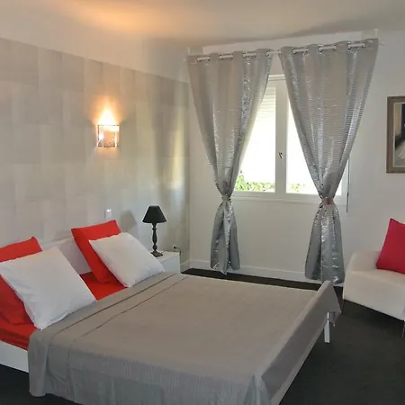Le Clos Des Mylandes 4* 达克斯