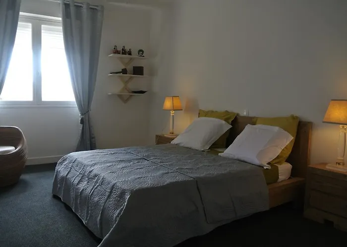 게스트하우스 Le Clos Des Mylandes 4*