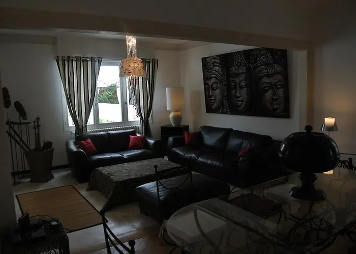 Le Clos Des Mylandes Πανσιόν 4*